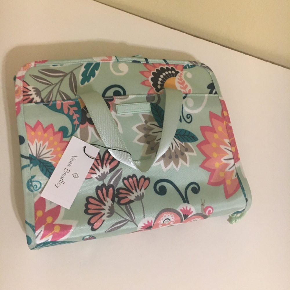Vera Bradley Hanging Travel Bag in Minty Flowers